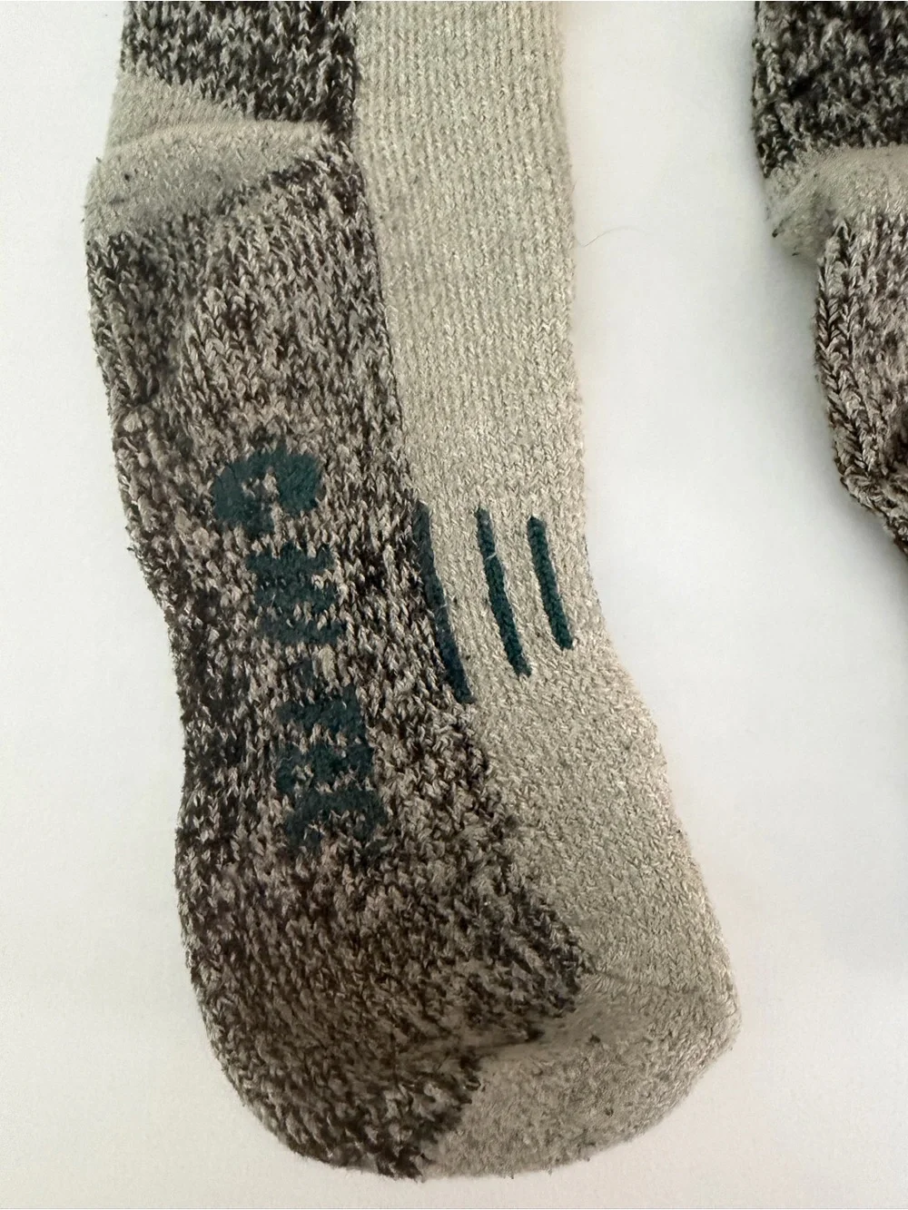 Men's Crew Thermal Socks - Light Gray with Dark Gray Accents